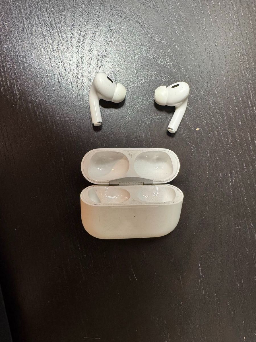 Apple Cuffie: Apple AirPods Pro 2 Bluetooth USB C – Usato da Zürich venduto da constgemm