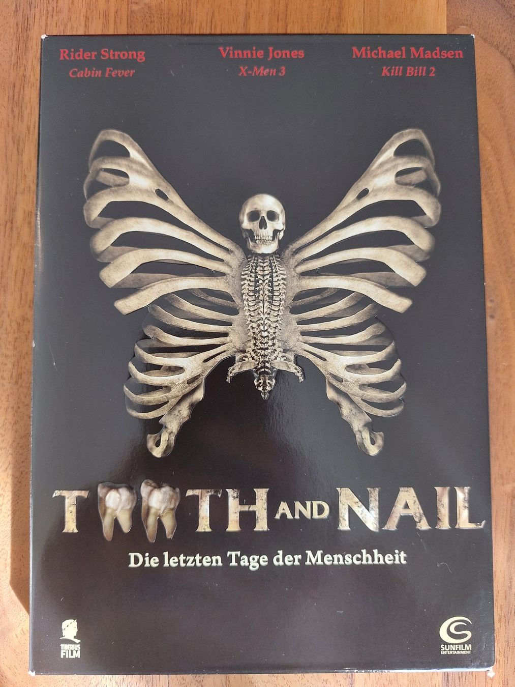Alle DVDs: DVD - Tooth and Nail – Gebraucht aus Rheinfelden von FilmAuktion