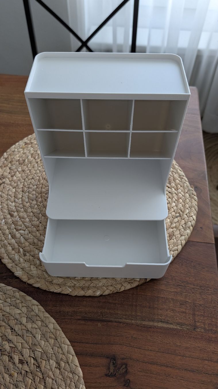Scaffali: White Desk Organiser - Declutter for Winter Cleaning! – Nuovo e nell'imballaggio originale da Kloten venduto da Ronusa01 1