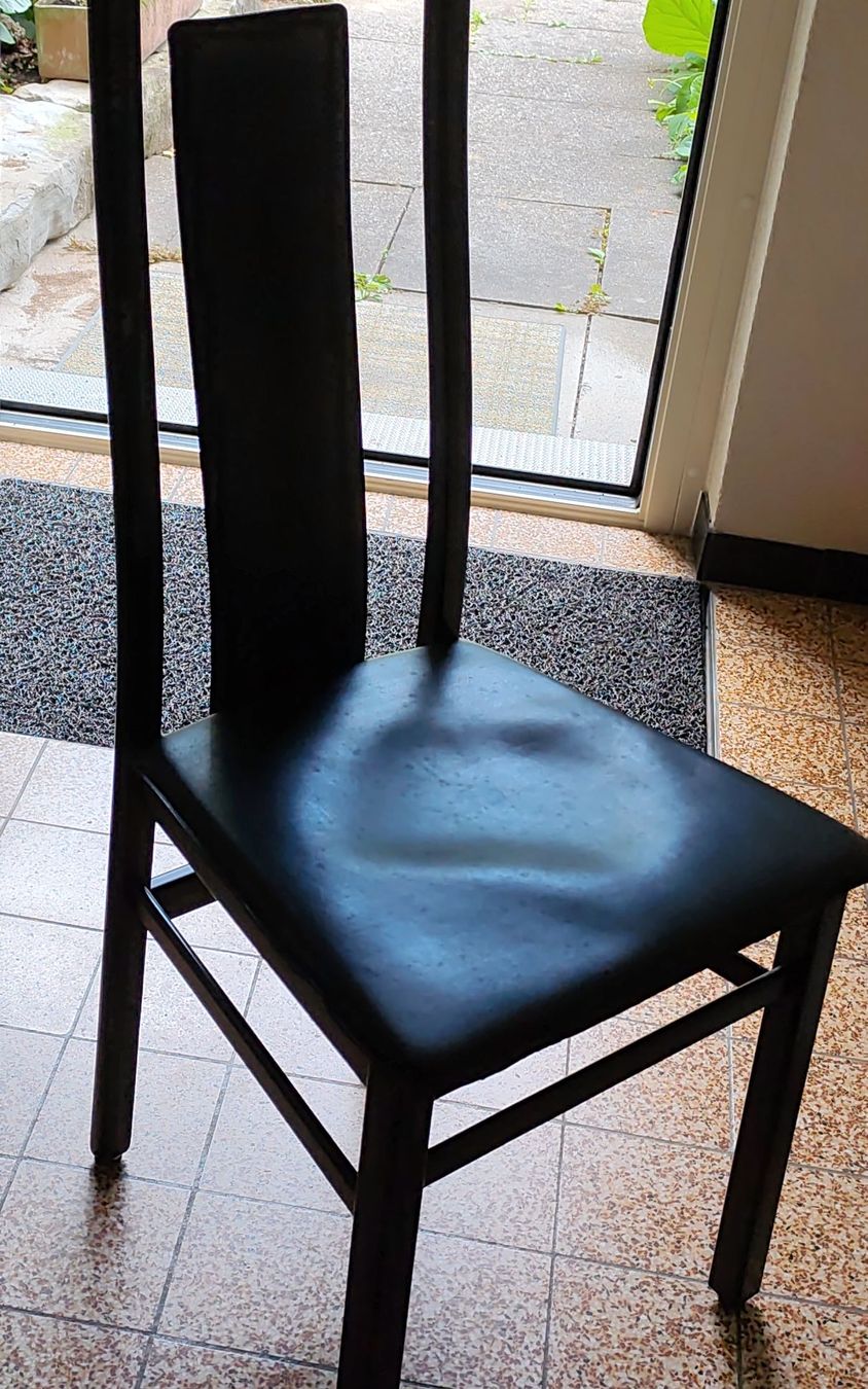 Stühle: Sedia in ecopelle nera, seduta comoda, 8 pezzi – Gebraucht aus Buchs AG von ben_t82v