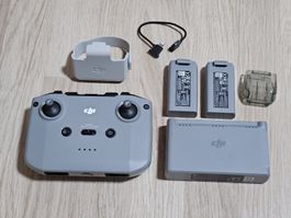 DJI RC-231 Fernsteuerung + 2 Akkus + Ladestation