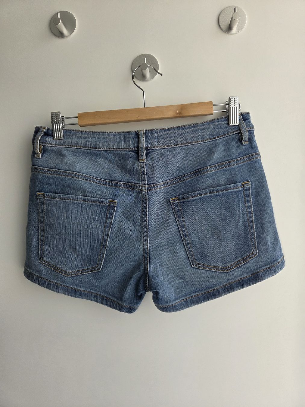 H&M Jeans: Shorts Gr. 36 – Neu (gemäss Beschreibung) aus Kriens von ..stx.. 1