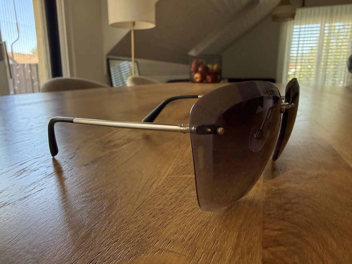 Chanel Lunettes & Verres: Chanel Sonnenbrille  – D'occasion à Mülligen par and_djv9 2