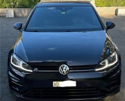 VW Golf 7.5 R 310PS
