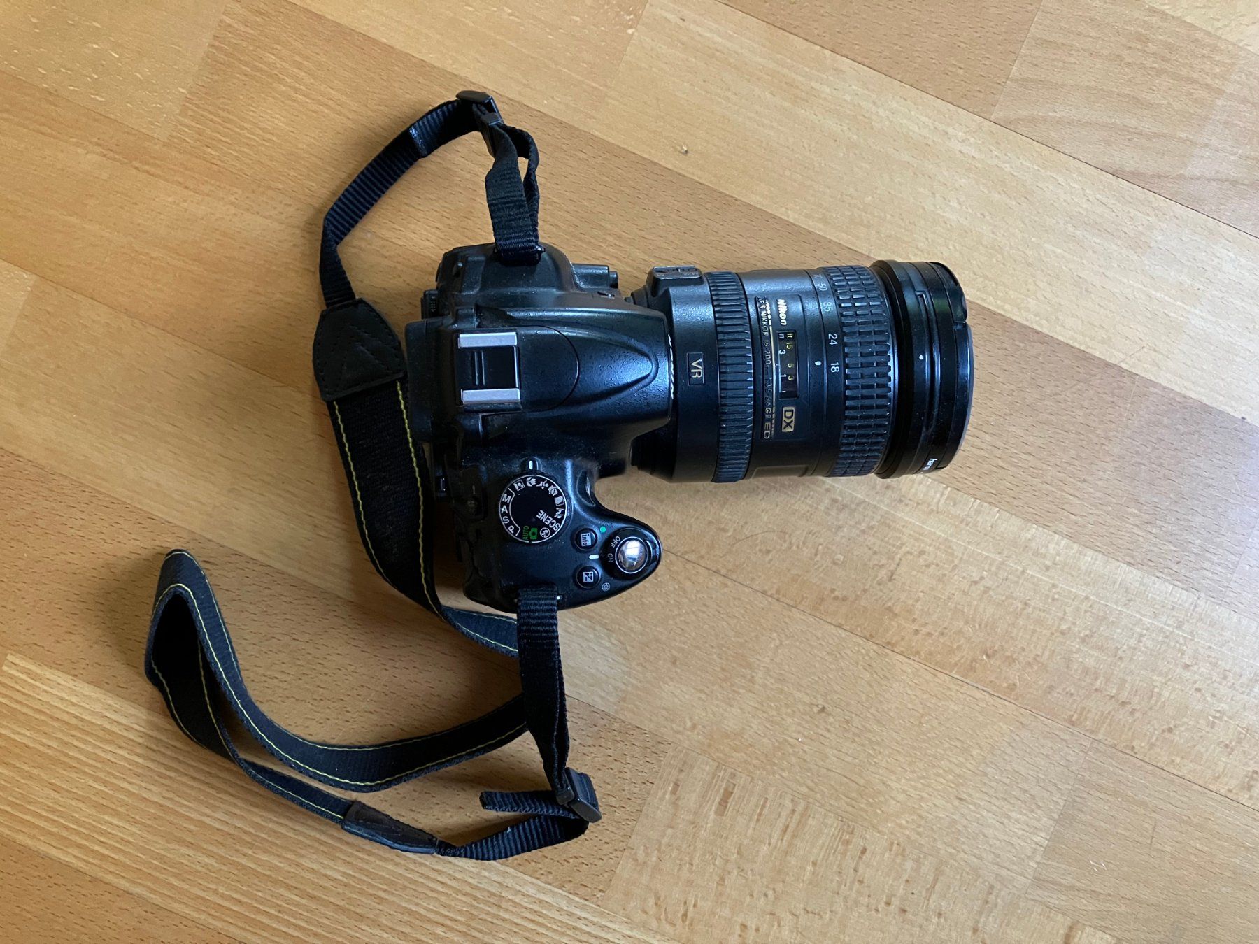Nikon Fotocamera: Nikon D5000 - mit 3 Objektiven, Filter, Aufladegeräte+++ – Usato da Aarau venduto da rolfjucker