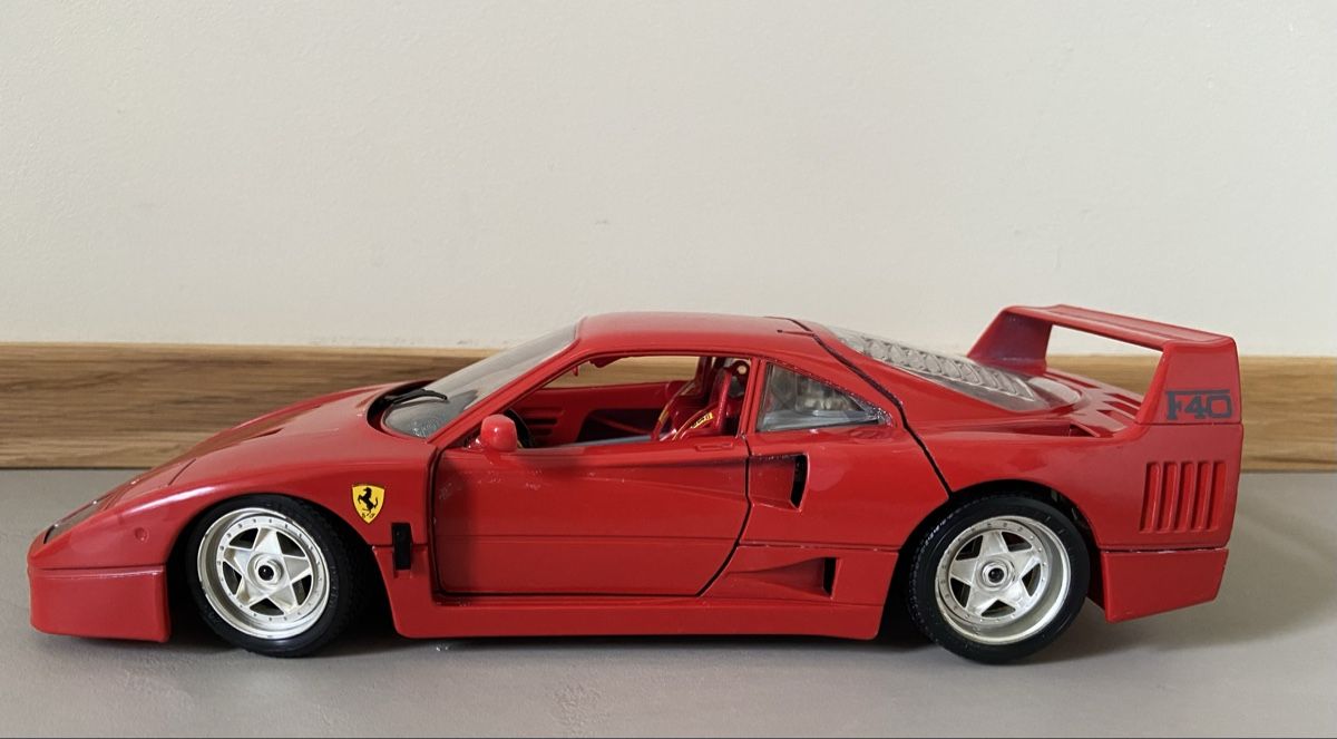 Ferrari Modellini d'auto: Modellauto F 40 1987 – Usato da Baden venduto da Sarahhedwig 1