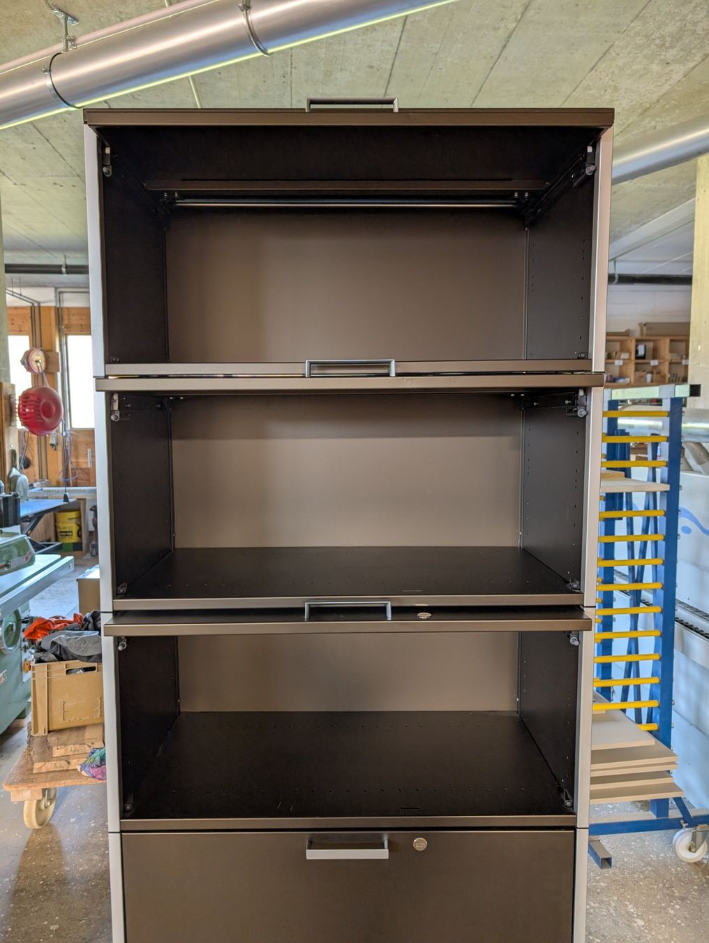 Embru Schränke: Büromöbel Embru eQ, Aluminium braun, 5-Elemente – Gebraucht aus Rüedisbach von inf_kxq8 3