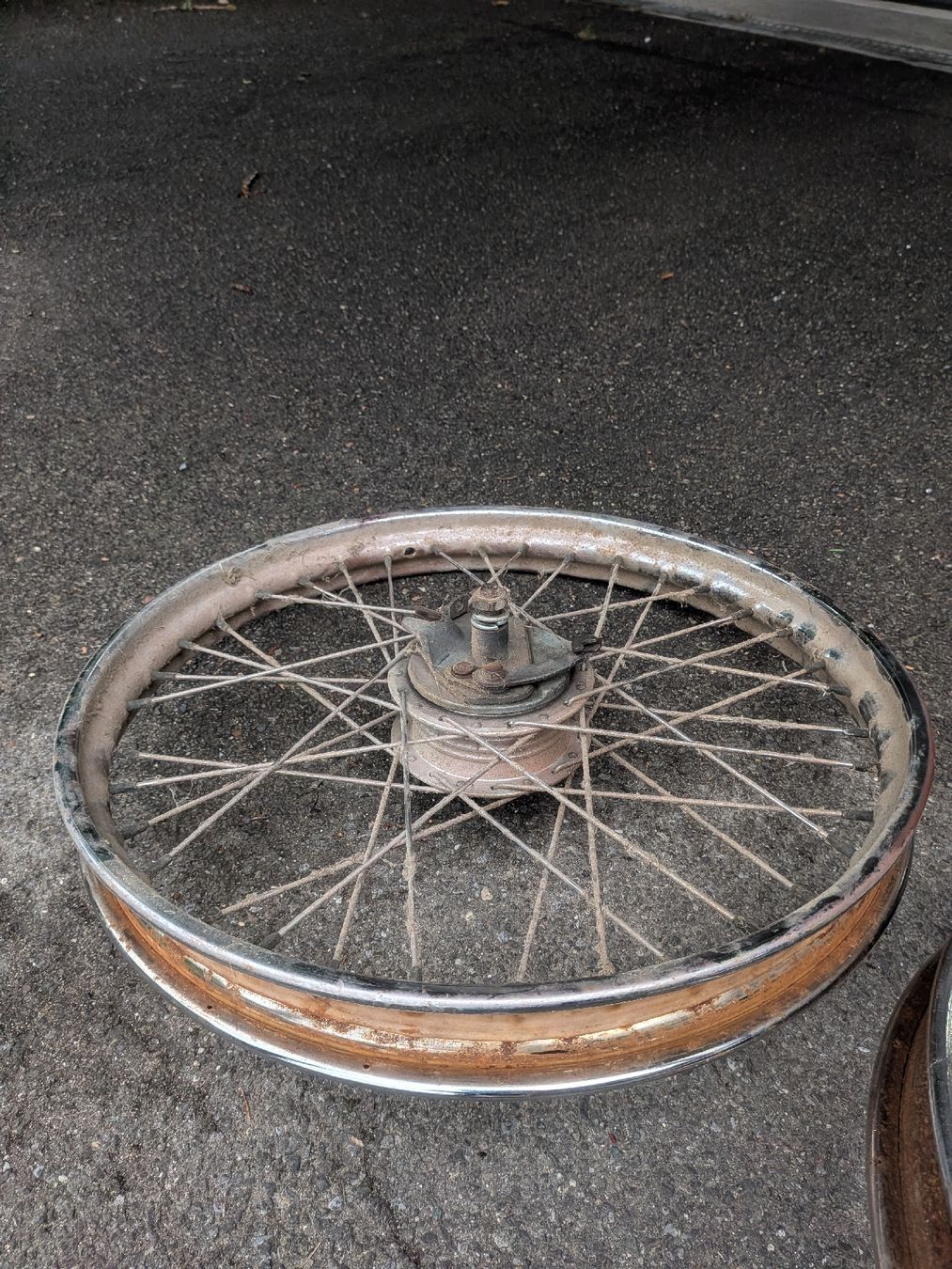 Cerchioni: Speichenfelgen 17" Vermutlich Peugeot  – Difettoso da Illnau venduto da V.Fendt 1