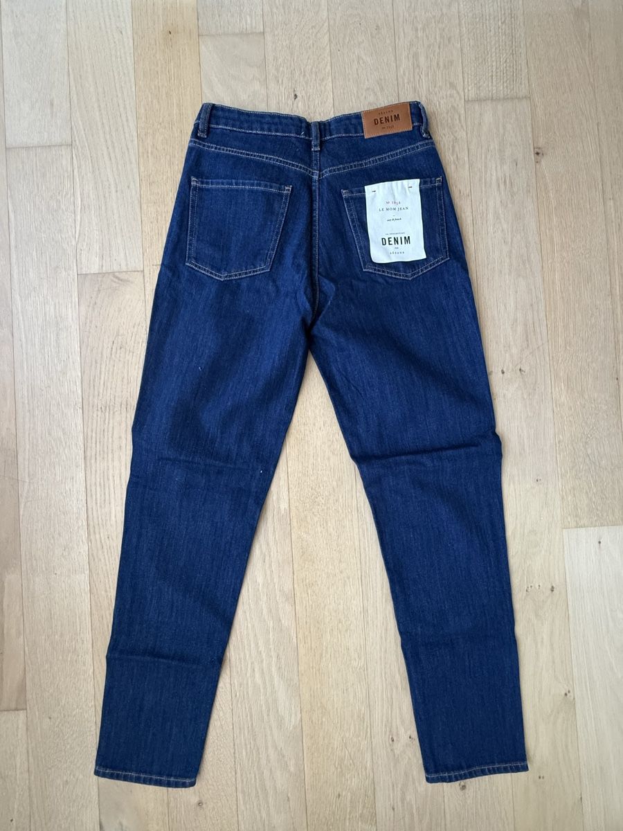 Sezane Jeans: Sezane Jeans 1958 Le Mom Jeans – Nuovo e nell'imballaggio originale da Wallisellen venduto da giotak 1