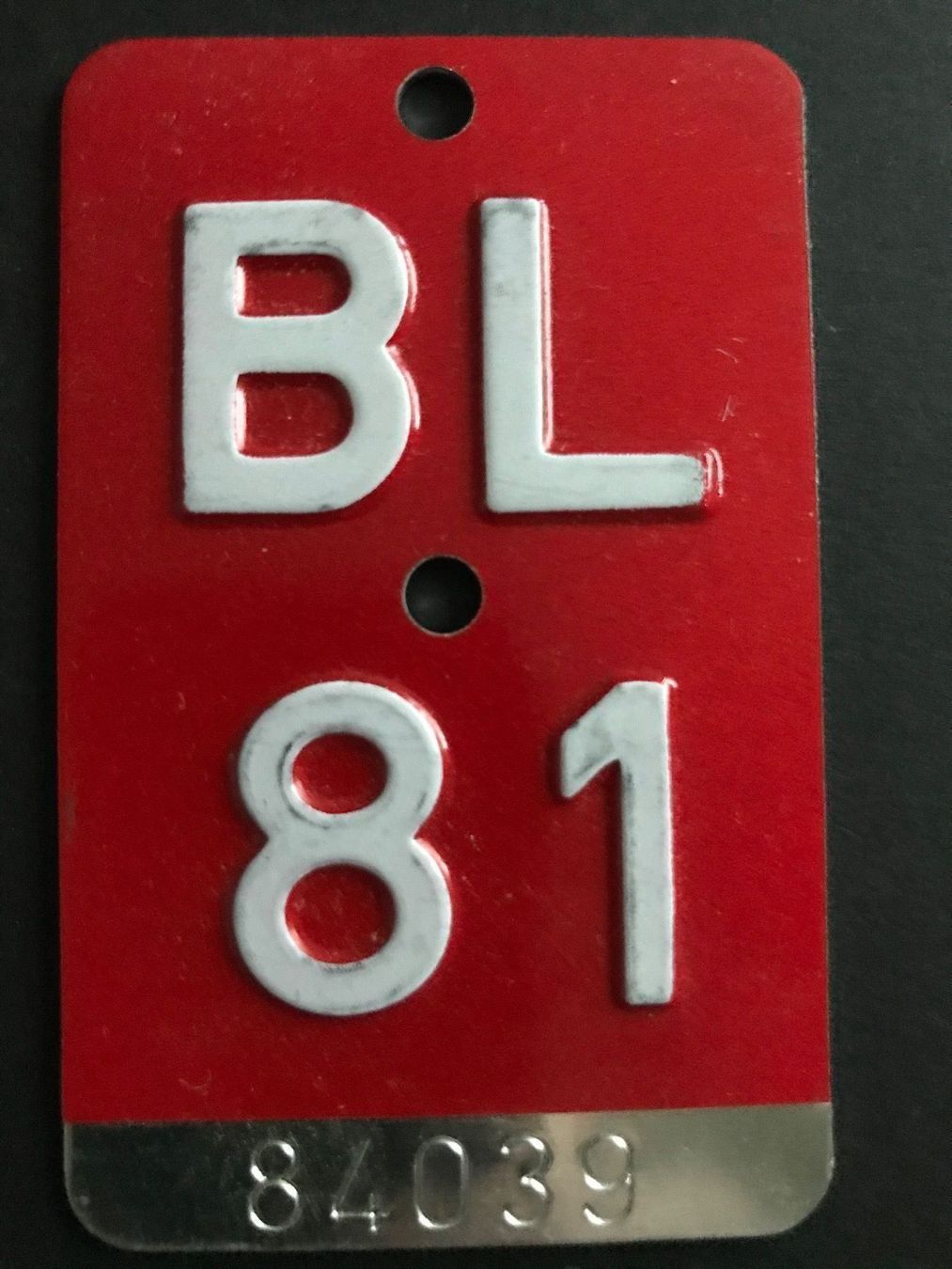 Insegne: BL 81 – Usato da Feldmeilen venduto da Allerlei3112