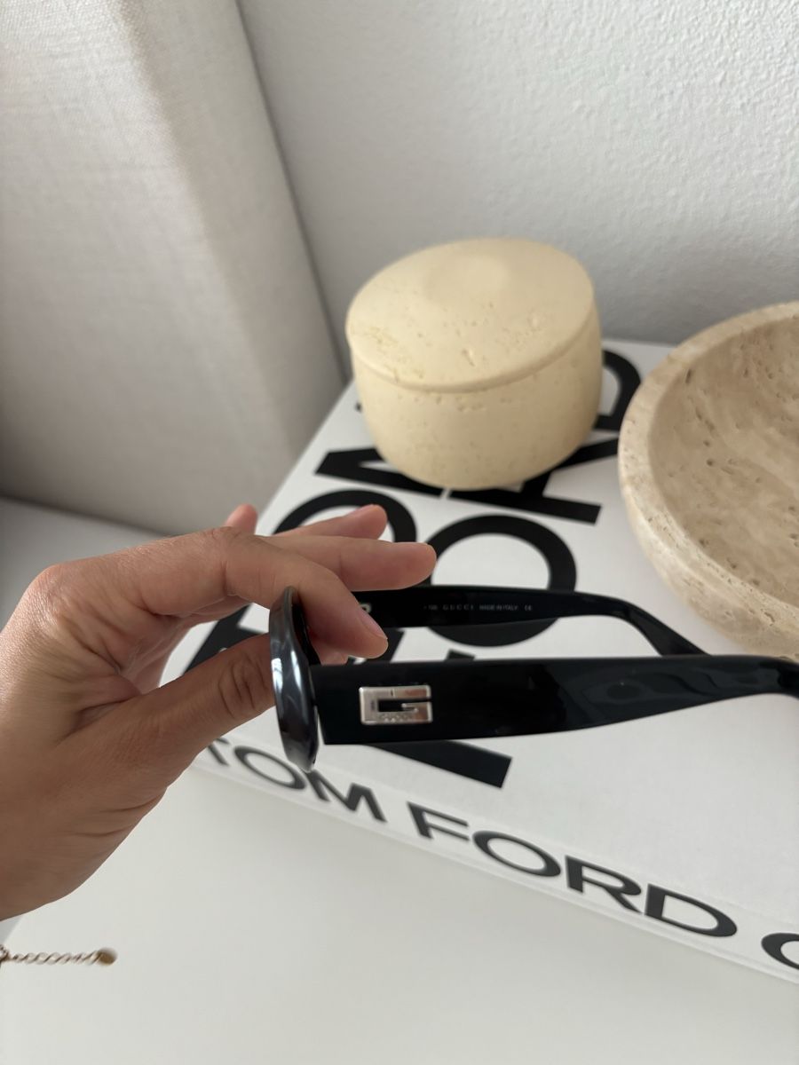 Gucci Brillen & Gläser: GUCCI Oval Vintage Sunglasses  – Gebraucht aus Horgen von lme_8kj7 1