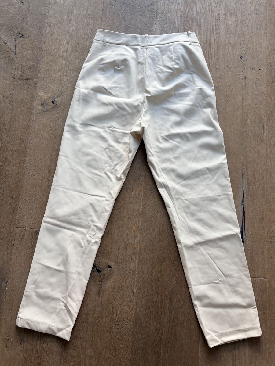 Liu Jo Hosen: Pantalon Liu.Jo blanc taille 38 simili cuir – Neu (gemäss Beschreibung) aus Champlan von Ger77 2