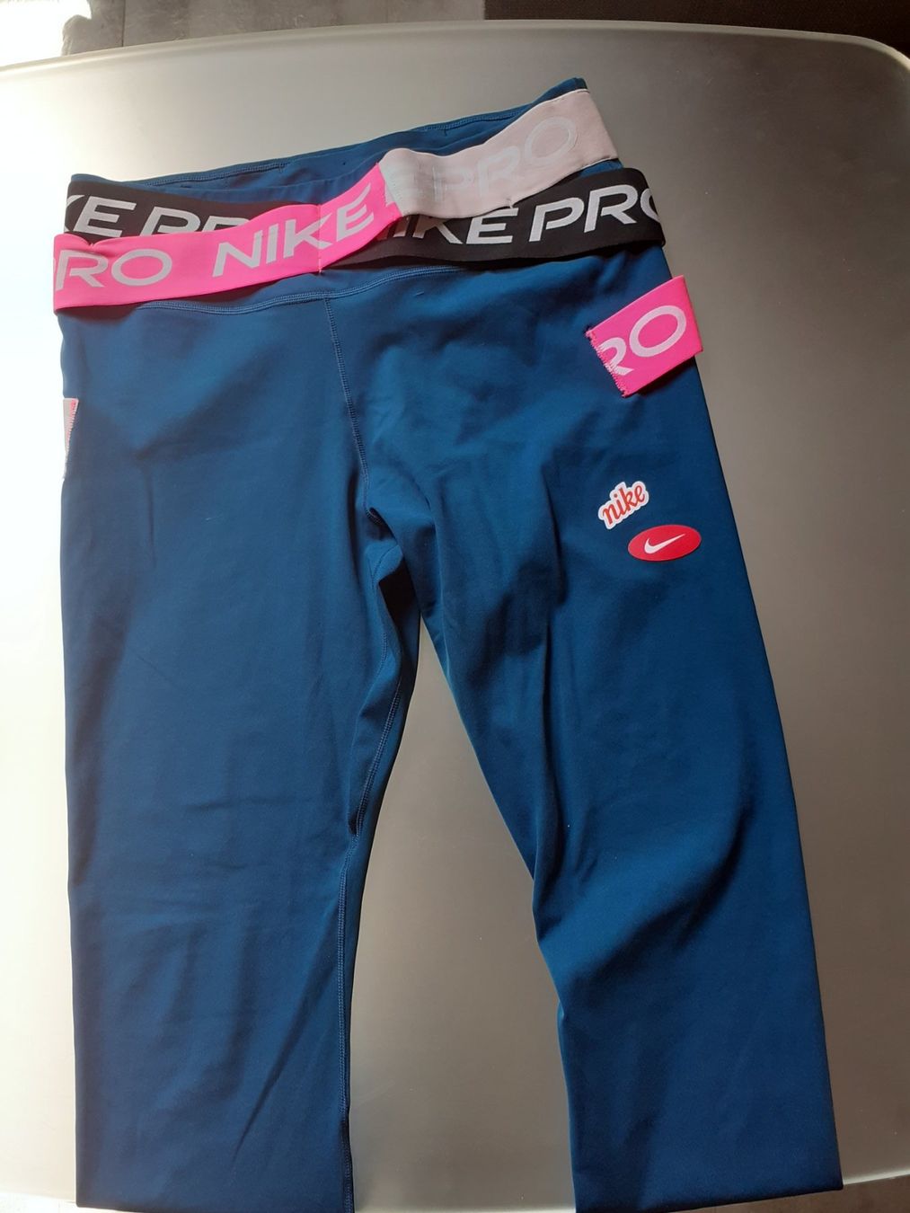 Nike Pantaloni: NIKE Sporthose L – Usato da Brittnau venduto da Gismo2012