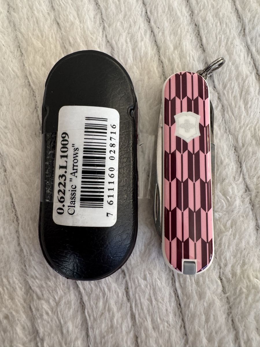 Victorinox Coltelli tascabile: Victorinox classic Arrowa 2010 – Nuovo e nell'imballaggio originale da Hergiswil NW venduto da wert721 2