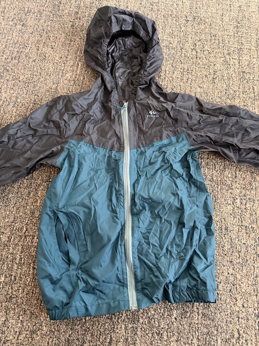 Decathlon Giacche & Cappotti: Quechua Jacket size 8-9 years Decathlon NEW – Nuovo e nell'imballaggio originale da Männedorf venduto da iza04 5
