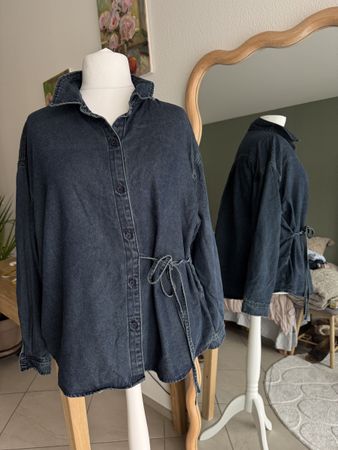Aparte, extravagante Jeans-Bluse