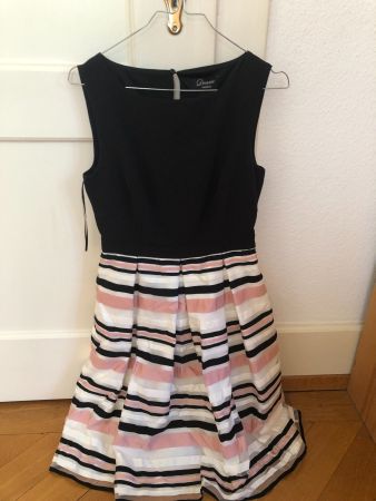 Schickes Yessica Kleid, ideal für den Sommer, Grösse 38