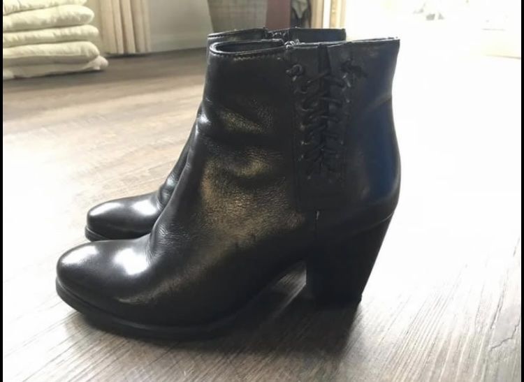 Tamaris Scarpe da donna: Tamaris Lederschuhe 1-mal getragen – Usato da Ipsach venduto da takacseni