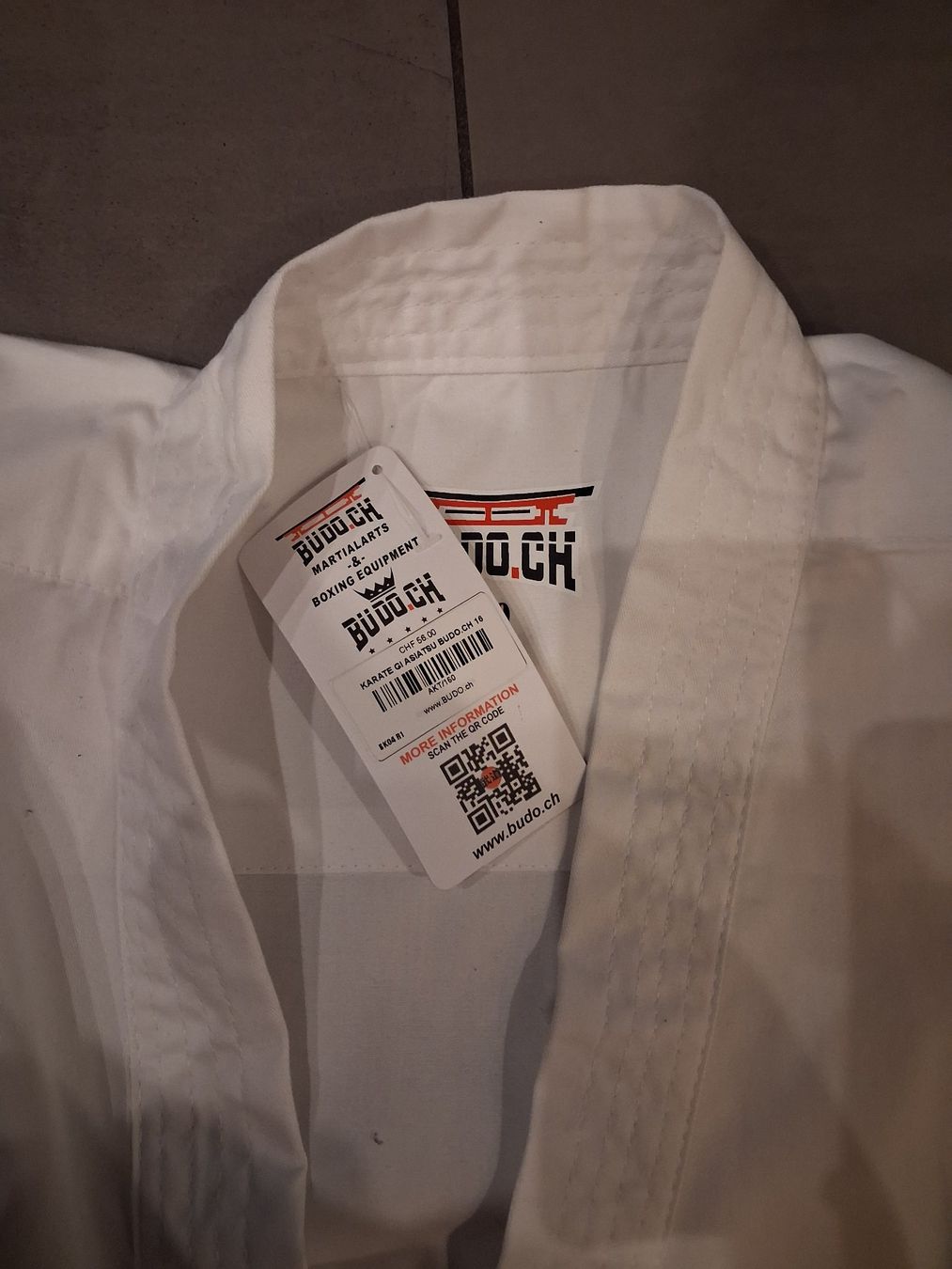 Kimono: Kimono Karaté – Nuovo e nell'imballaggio originale da Thierrens venduto da Tbox 1