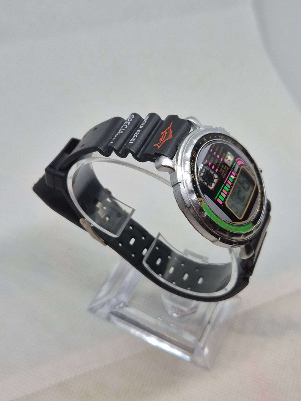 Montres: Gebrauchte digitale Multifunktions-Sportuhr – D'occasion à Losone par bal_gfp6 3