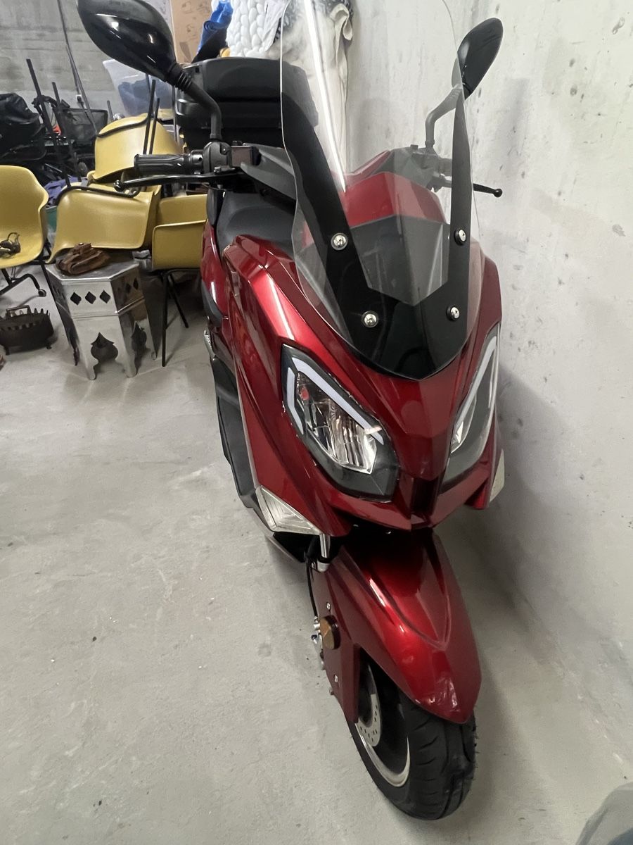 Strada: Elektro Töffli E-Roller Tecoro Tiger 200 Rot mit Top Case – Usato da Zürich venduto da Privat_13
