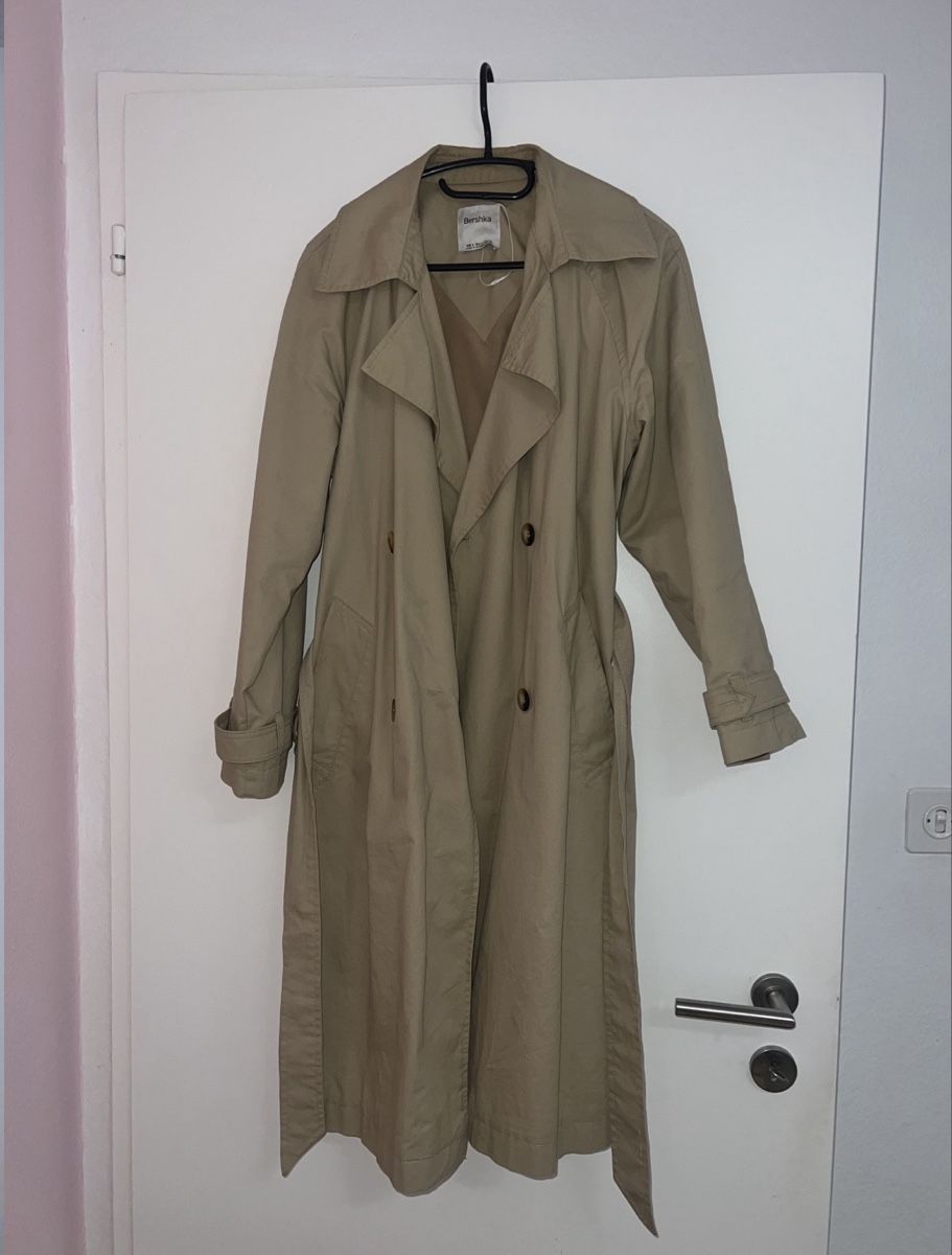 Bershka Cappotti: Beiger Trenchcoat – Usato da Worb venduto da lindamks 1