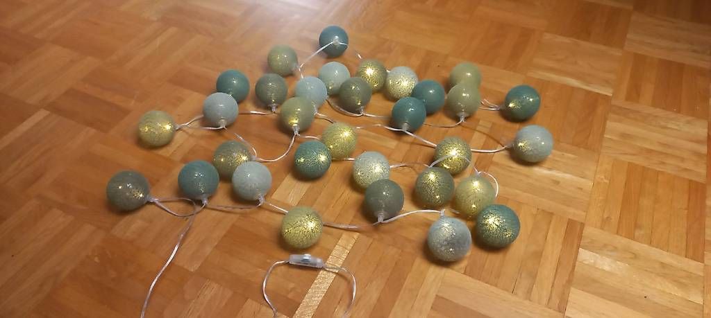 Ghirlande e barre luminose: Guirlande boules lumineuses – Usato da Ecublens VD venduto da tur_79m6 2