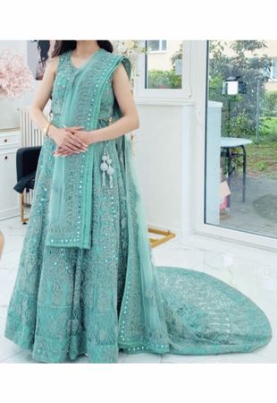 INDISCHEN SARI