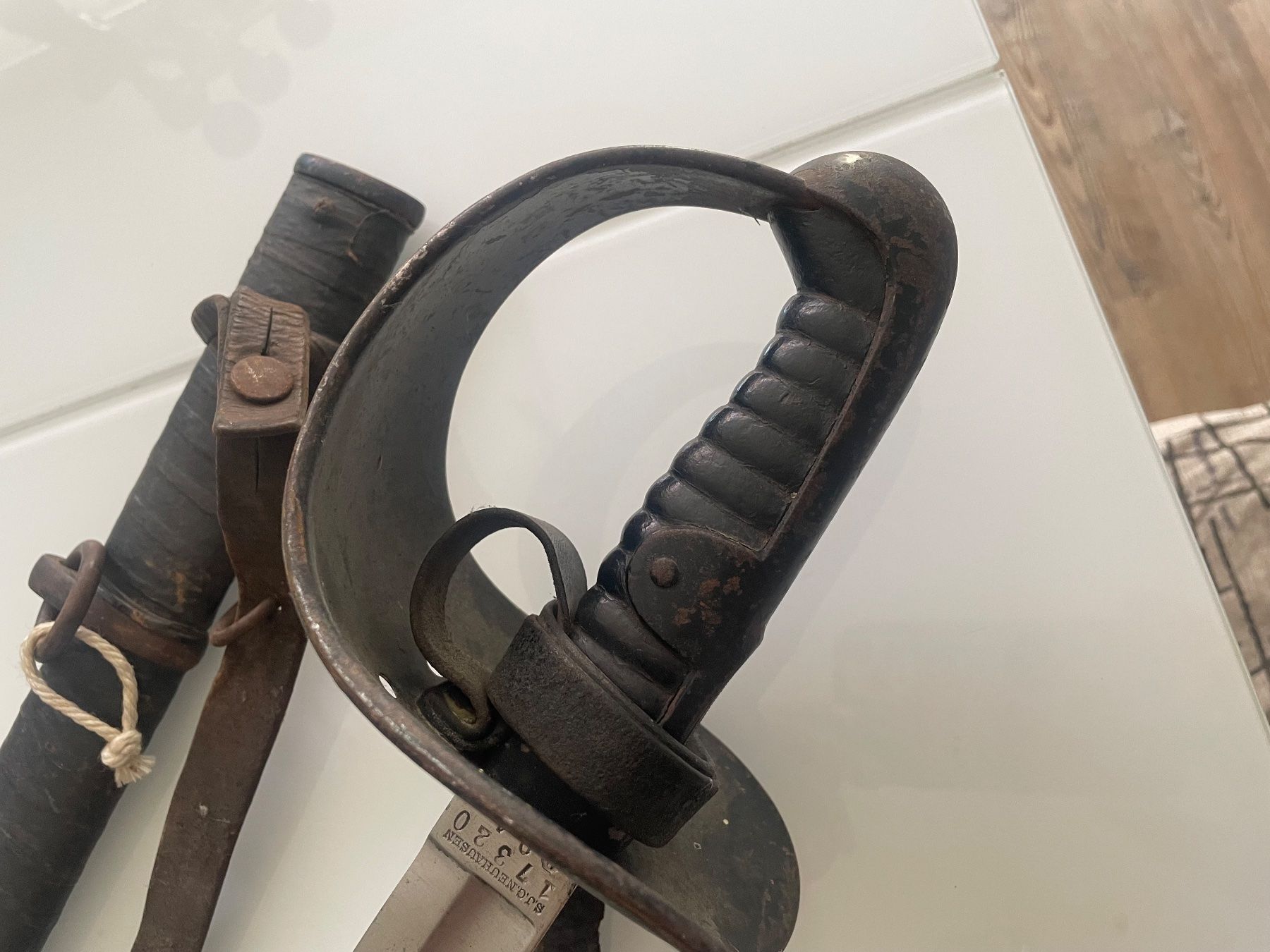 Armes blanches: 3 Schweizer Offizierssäbel – D'occasion à Sargans par fri_725j 7