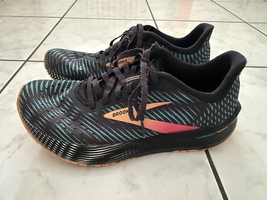 Brooks Damenschuhe: Brooks Hyperion Tempo, Grösse 38.5 – Gebraucht aus Münchenstein von S.2025