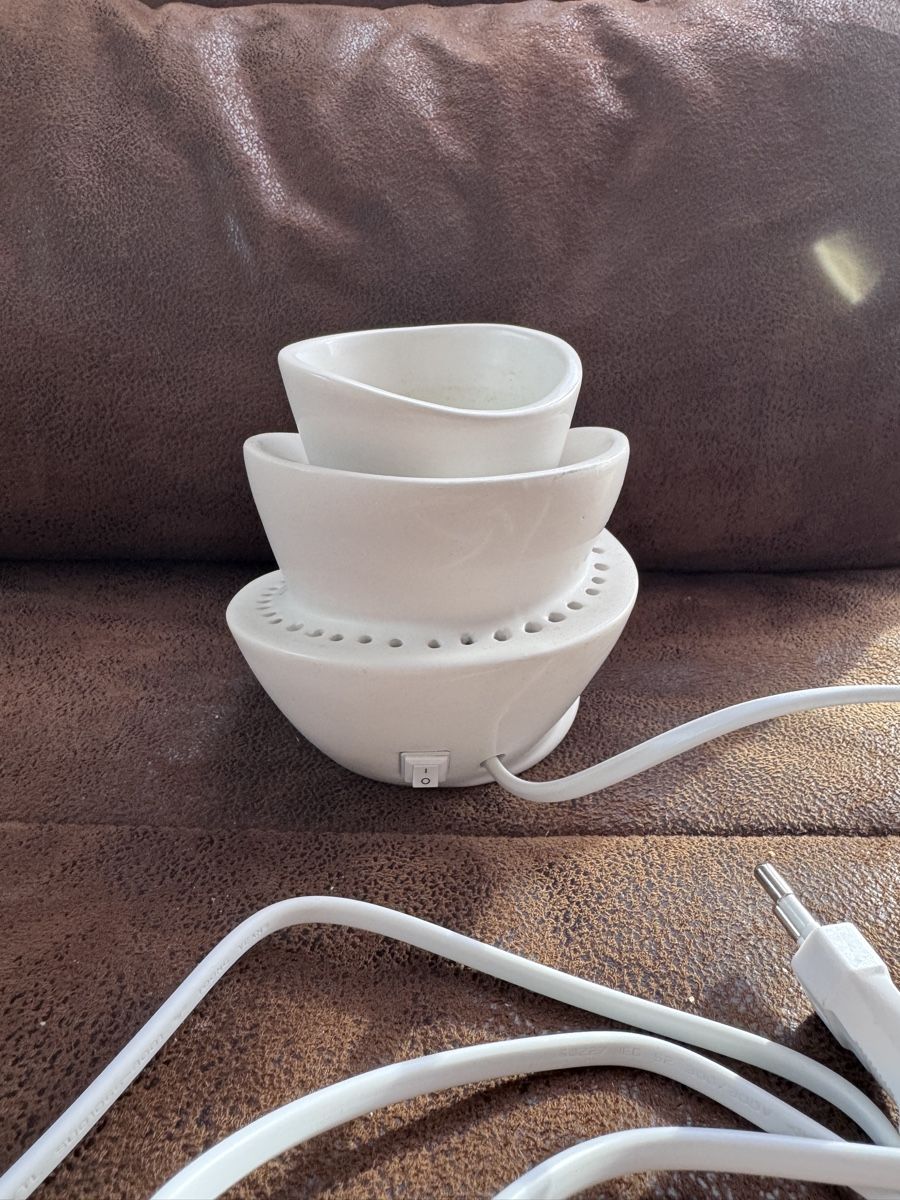 Partylite Diffuseurs: Partylite - Diffuseur de parfum électrique – D'occasion à Orges par Lapin 2