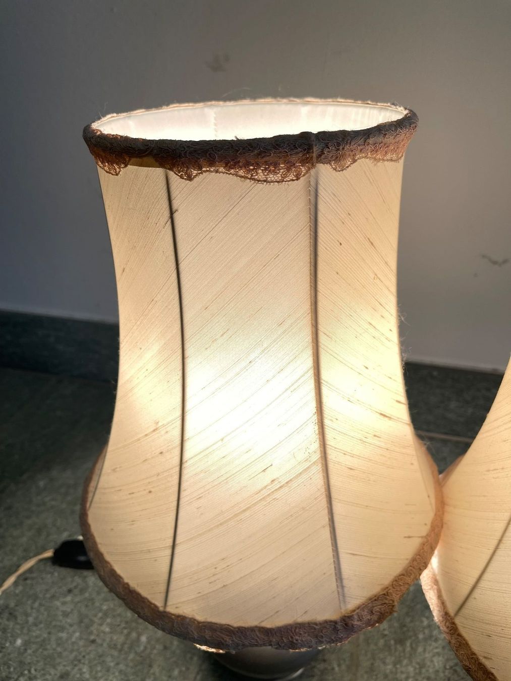 Lampen: 2 Antike Nachttischlampen Zinn Vintage – Gebraucht aus Olten von ELHANDEL 2