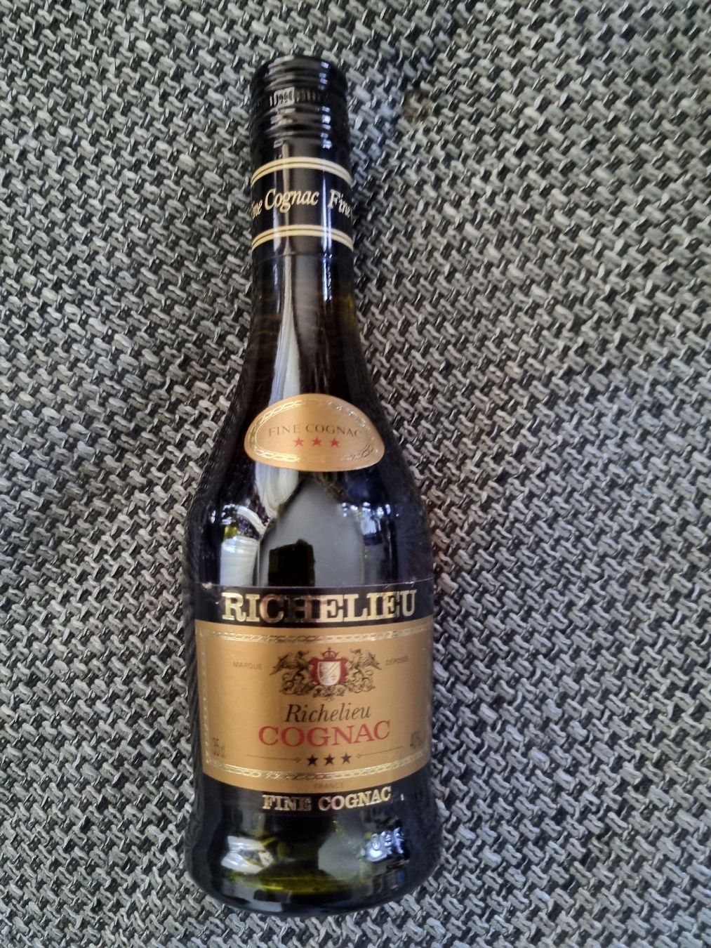 Spirituosen: Richelieu Cognac Fine 3 Sterne 35cl – Neu und originalverpackt aus Winterthur von fab_xwh7