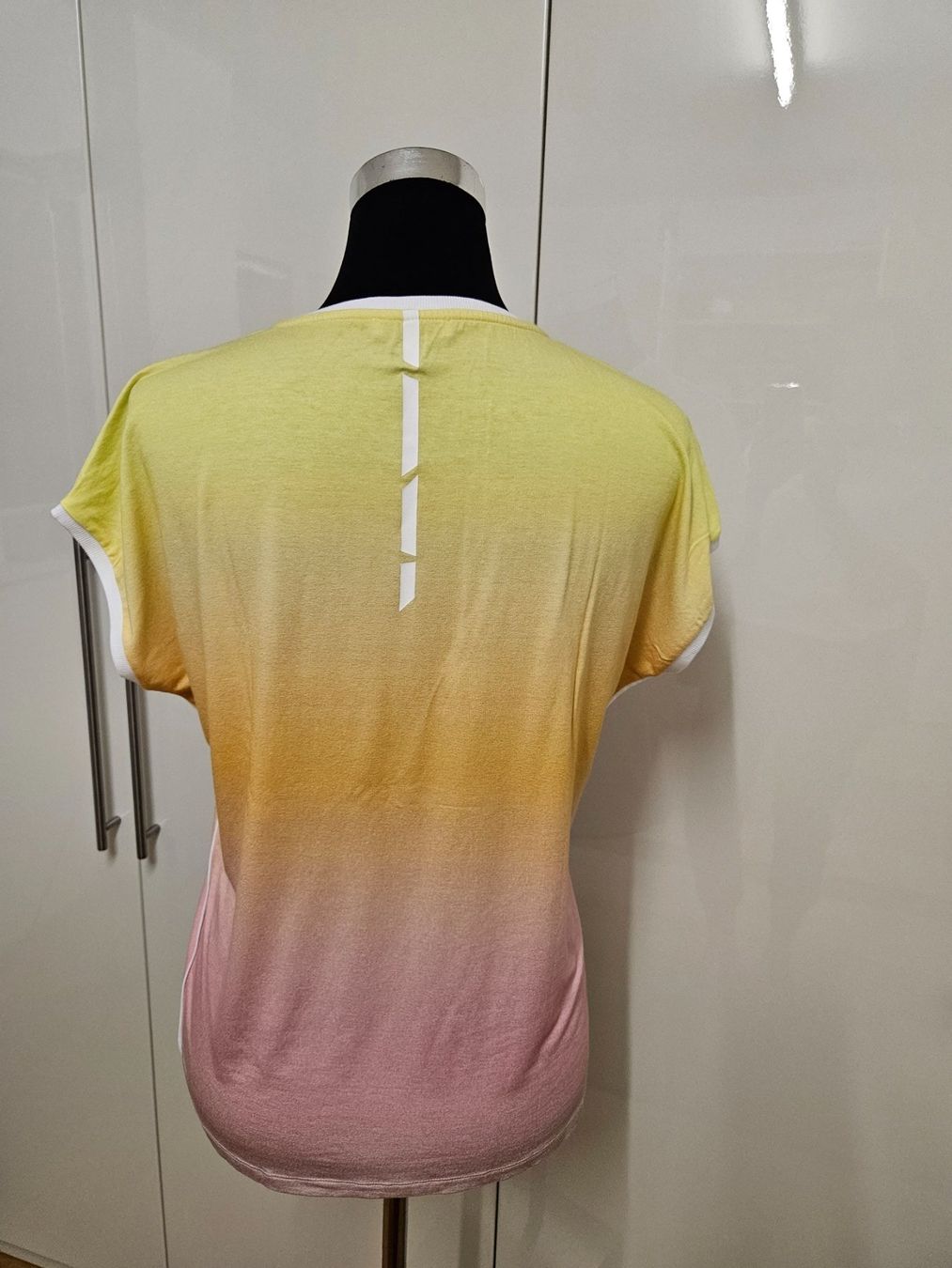 T-shirt: T-Shirt, Sani Blu – Nuovo (secondo la descrizione) da Wiesendangen venduto da Sinhuk 2