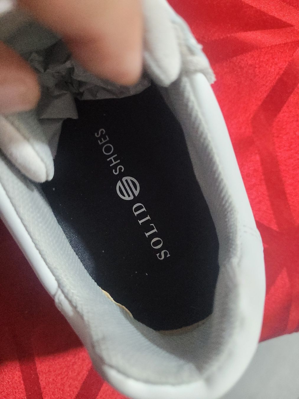 Herrenschuhe: Weisse Solid Shoes Sneaker Gr. 41 - Frühlingsstil! – Neu und originalverpackt aus Bassersdorf von kid_fm98 2