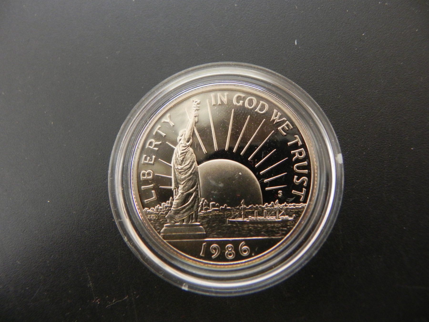 Alle Münzen: USA 1/2 Dollar 1986 - Liberty – Gebraucht aus Biel/Bienne von Gogolozi