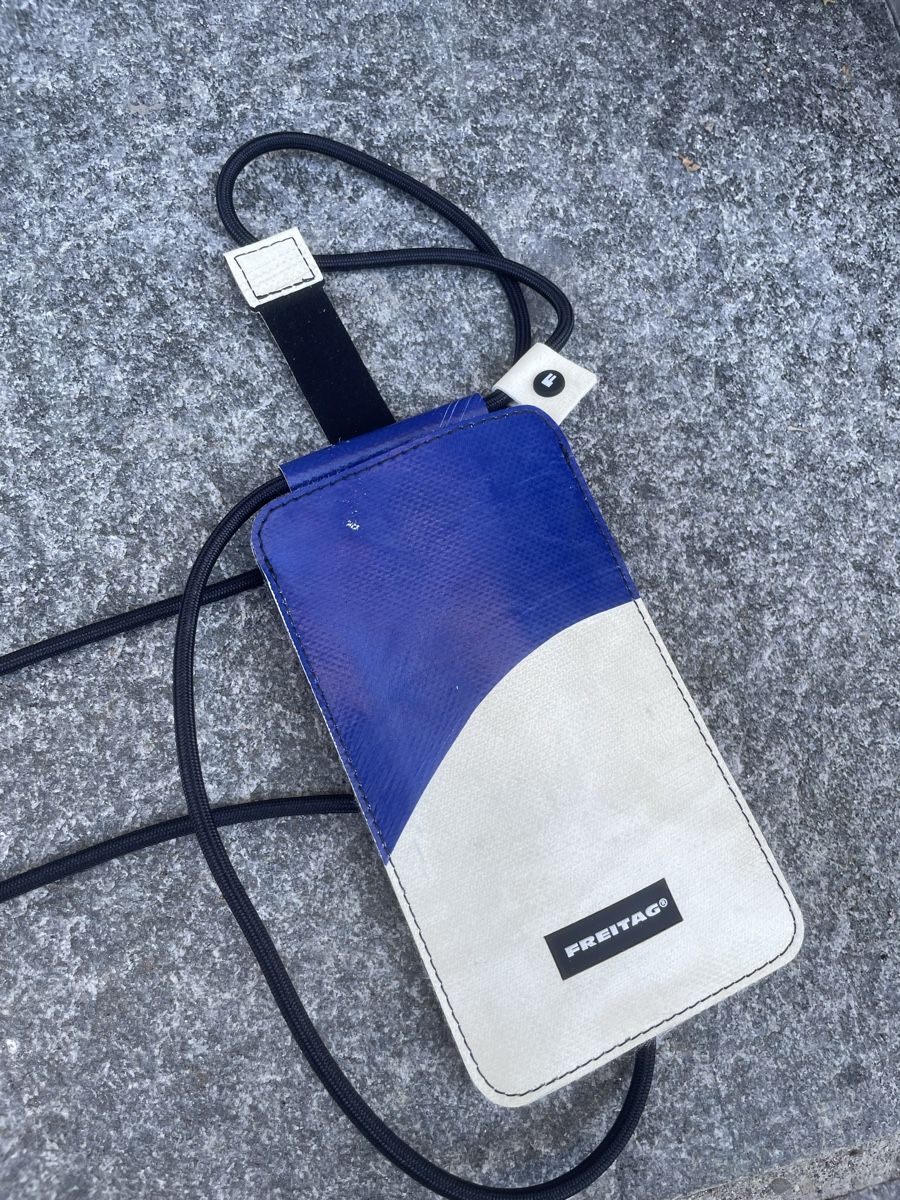 Freitag Borse: Freitag F338 Fox Iphone Hülle – Usato da Windisch venduto da rascale 2