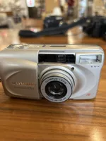 Olympus Superzoom 105G Analog Kamera 38-105mm silber