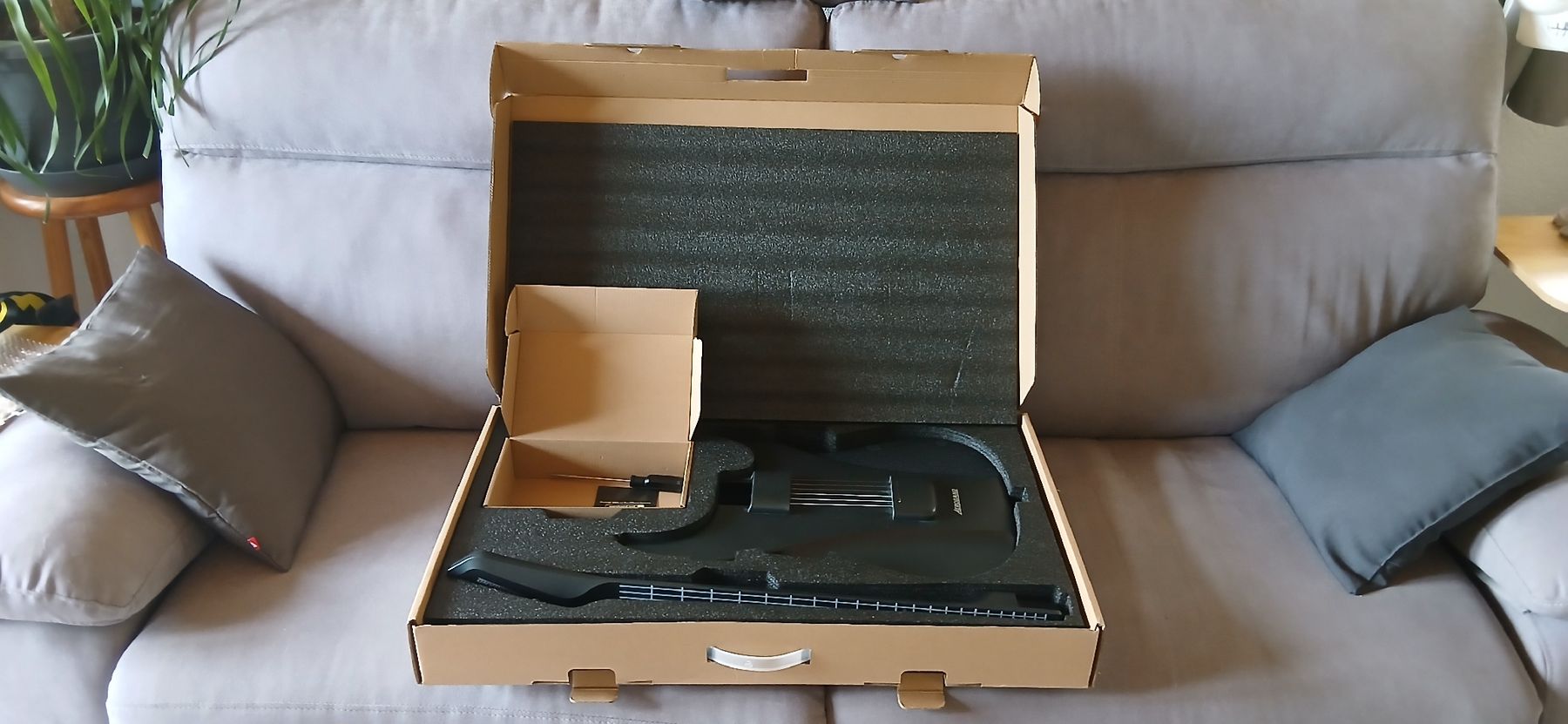 Strumenti musicali: guitare aeroband – Usato da bossonnens venduto da Cedric1973 2