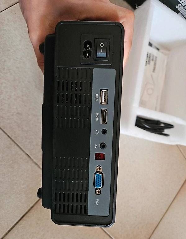 Vidéoprojecteurs: Mini Proiettore DBpower led – D'occasion à Lugano par 2di_6cr5 4