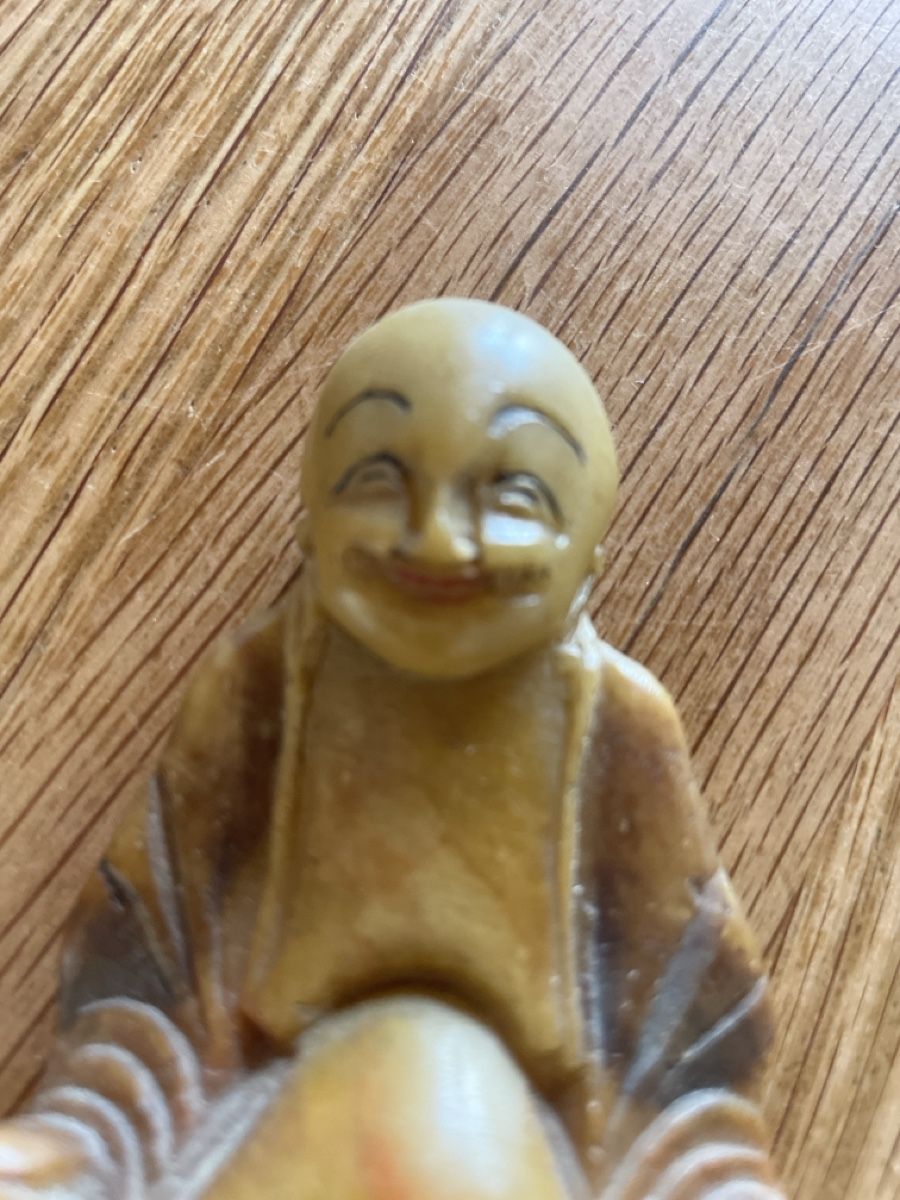 Statuette: Antike Speckstein Figur lächelnder Buddha – Usato da Freidorf TG venduto da ibipatria 1
