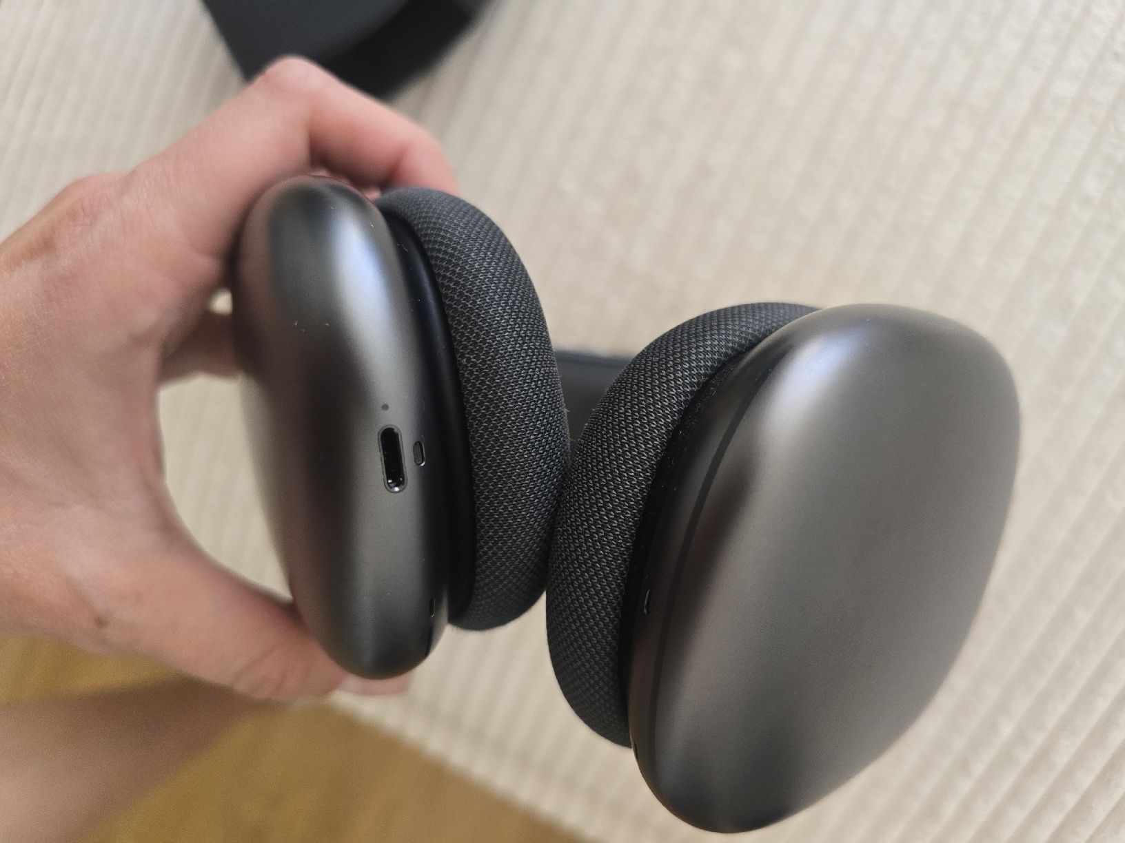 Apple Cuffie: Apple AirPods Max Space Gray mit Originalverpackung – Usato da Unterentfelden venduto da jul_l856 2