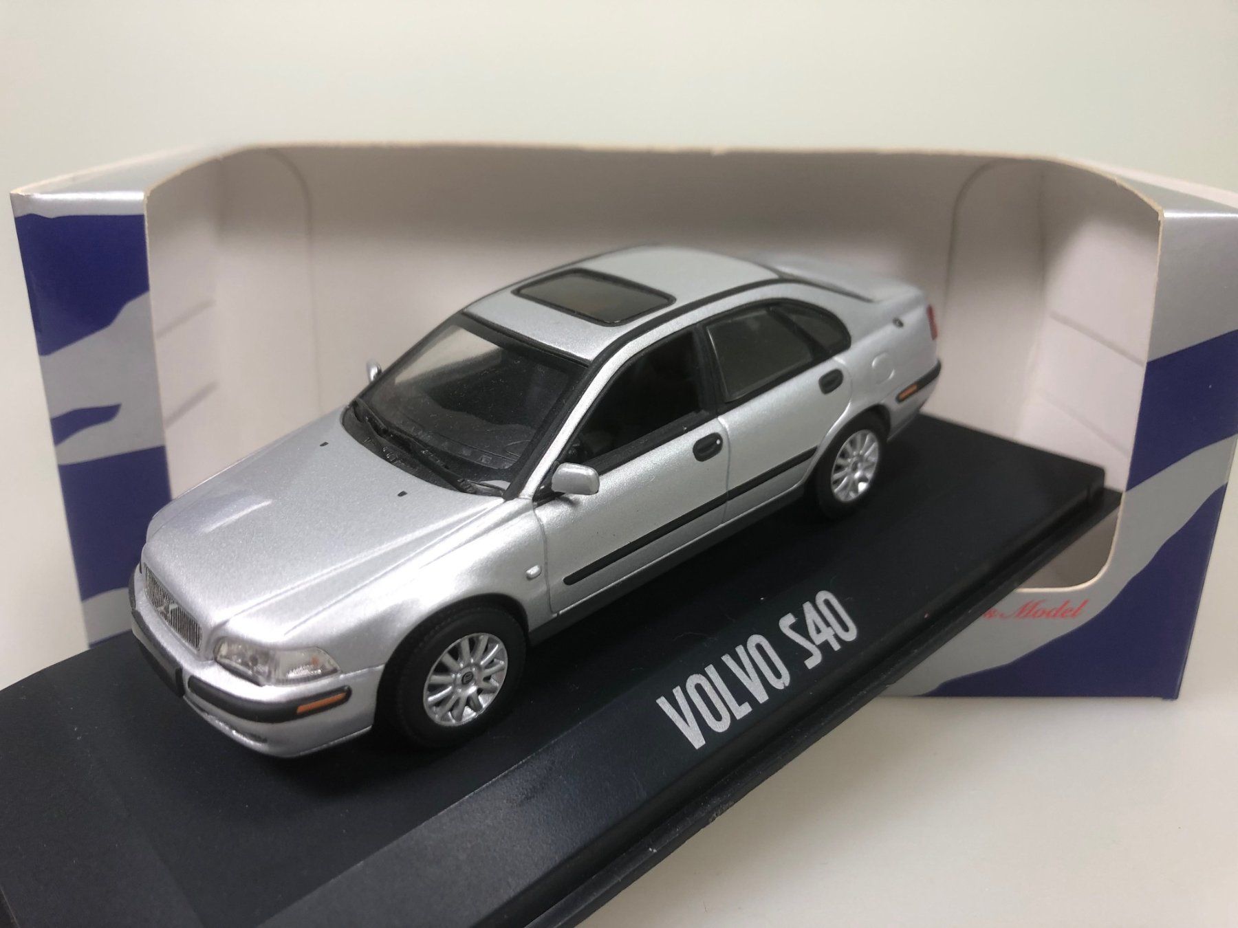 Volvo Modellini d'auto: Volvo S40 - Minichamps - 1:43 – Usato da Widen venduto da Himan