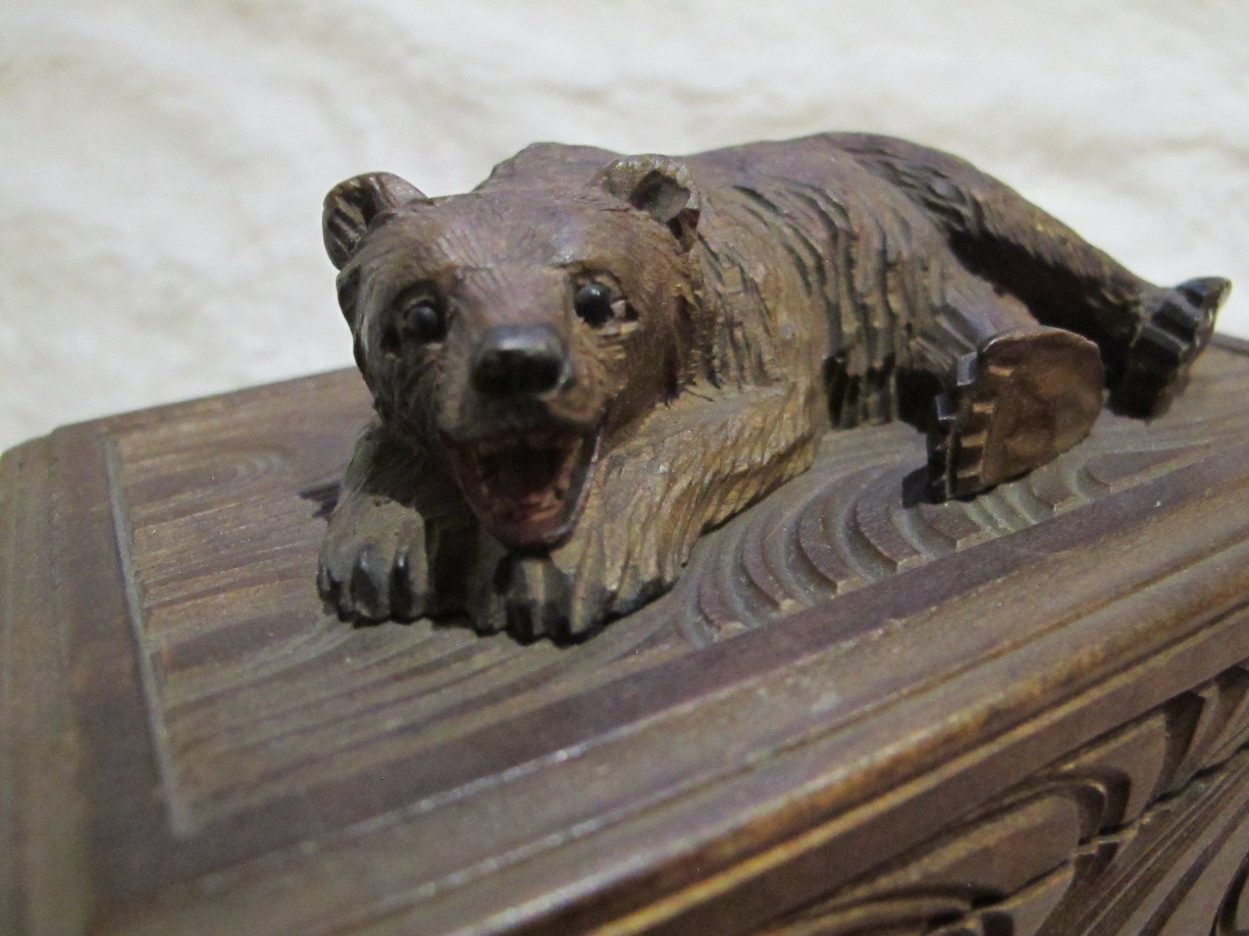 Figurines: Brienzer Bär Schnitzerei Schatulle Oder Schmuckkästchen Rar – D'occasion à Altnau par SwissGoldTime 2