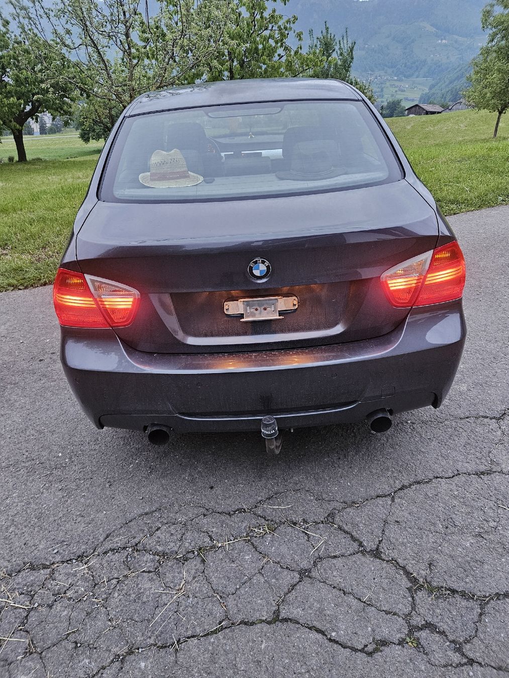 BMW Automobili: BMW 335 xi Handschaltung ab MFK – Usato da Ibach venduto da lienid 2