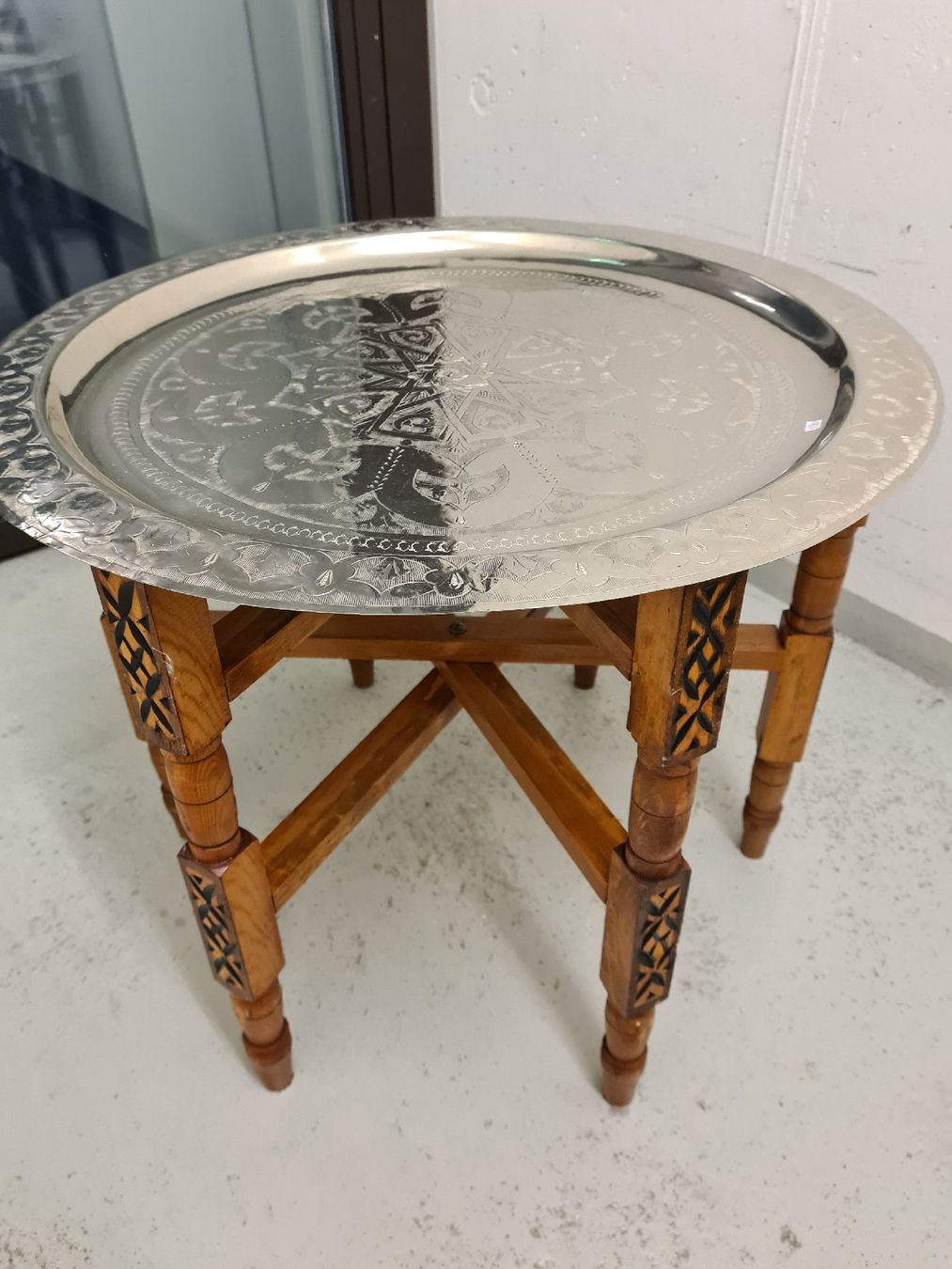 Tavoli: marokkanischer Teetisch silbrig 60cm – Nuovo e nell'imballaggio originale da Bremgarten AG venduto da Deseodec