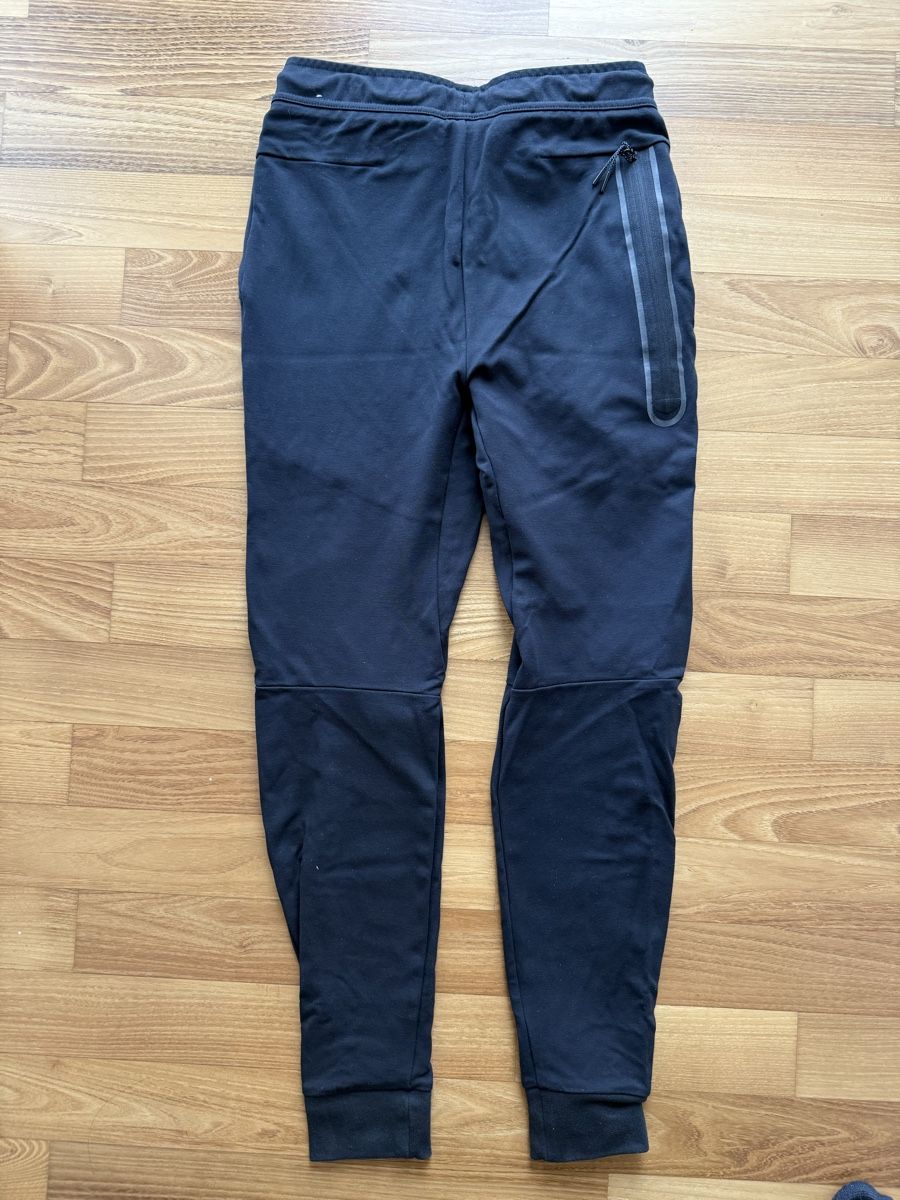 Nike Pantaloni: Trainerhose von Nike – Usato da Adligenswil venduto da mypremium-shop 3