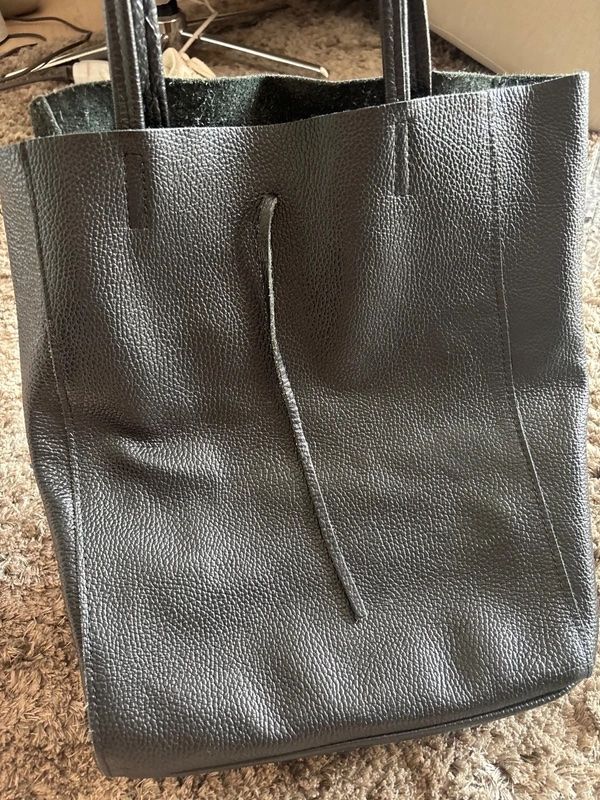 Borse da donna: Shopper Tasche Leder schwarz – Usato da Rafz venduto da mar_j7dl 1