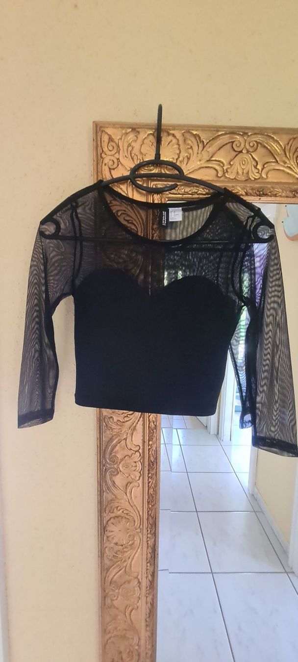 H&M Tops: Top H&M – Gebraucht aus Allschwil von Virgo