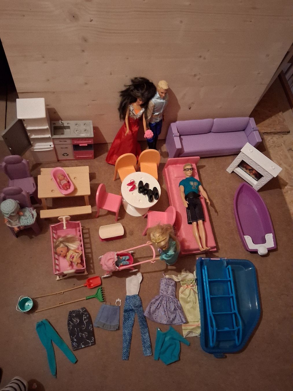 Bambole: Barbie mit Zubehör und Möbeln  – Usato da Schwellbrunn venduto da corluk 5